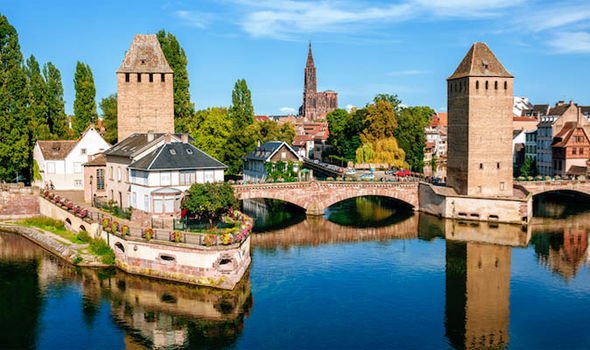 CRUCEROS ESTRASBURGO CRUCERO RHIN STRASBOURG CRUISES RHIN CRUISES FRANCIA CRUCEROS RIN CRUCEROS FLUVIALES RHIN CRUCEROS CENTROEUROPA ESTRASBURGO CRUCEROS RHIN VACACIONES ALEMANIA RHINE CRUISES #Estrasburgo #Strasbourg #RhineCruises #Rhin #Rhine #CrucerosFluviales #RiverCruise #FranceCruises #Cruceros #PetiteFrance #CatedralNotreDame #Strasburg